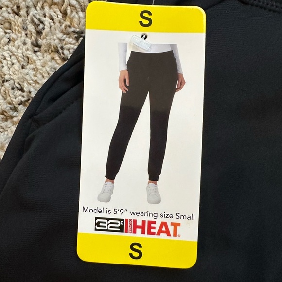 32 Degrees Black Joggers with Elastic Waistband and Tapered Fit - Picture 3 of 5